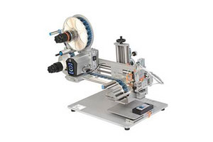 HERMA顶部贴标机 414 HERMA顶部贴标机 414